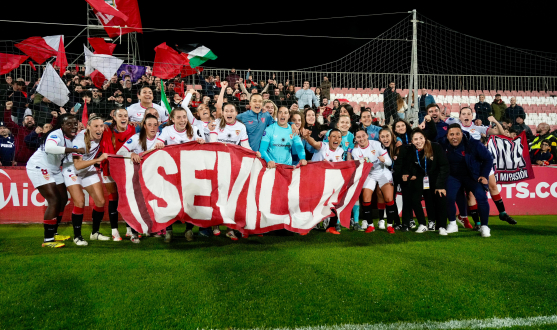 Las sevillistas celebran el triunfo en el gran derbi