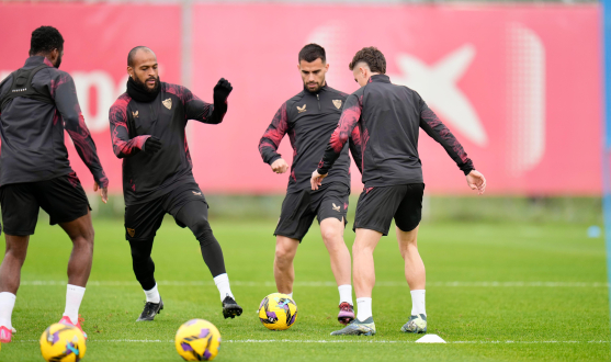 Entrenamiento de domingo en la ciudad deportiva