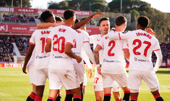 El Sevilla FC celebra un gol en Montilivi