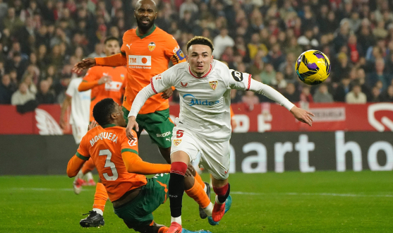 Rubén Vargas del Sevilla FC ante el Valencia CF