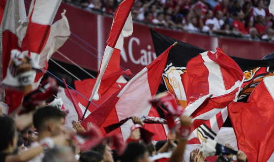 La afición sevillista, durante un partido de esta temporada.