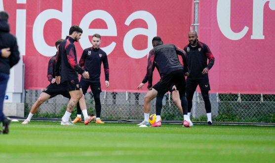 Entrenamiento del Sevilla FC en la ciudad deportiva