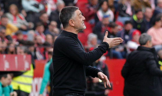 García Pimienta en el partido ante el Athletic Club