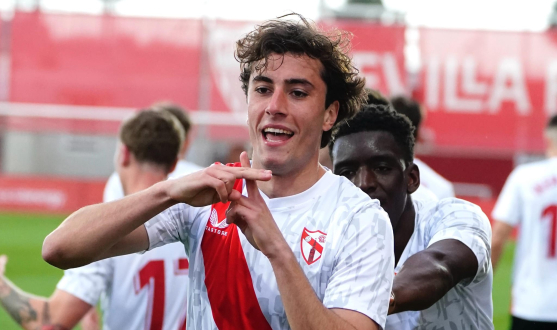 Hormigo celebra su gol ante el Alcoyano