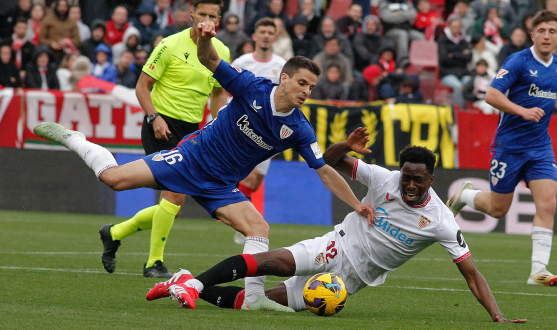 Lokonga del Sevilla FC ante el Athletic Club