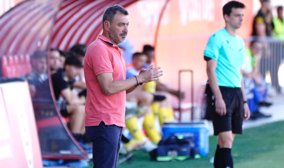 Imagen de Jesús Galván ante el Alcorcón
