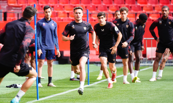 Entrenamiento del Sevilla FC en la ciudad deportiva