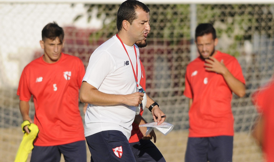 Diego Martínez en un entrenamiento del Sevilla Atlético