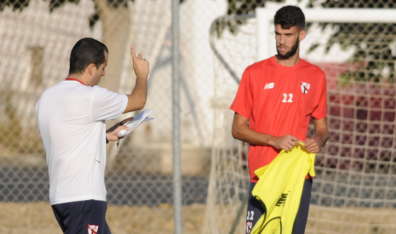 Borja Jiménez en un entrenamiento con el Sevilla Atlético