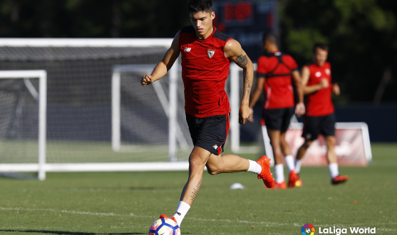 Correa entrena con el Sevilla FC