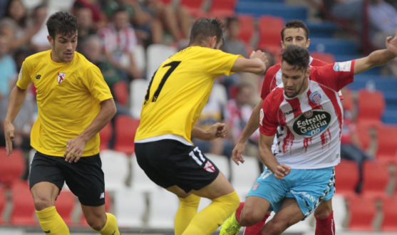 Curro y Carrillo del Sevilla Atlético ante el CD Lugo