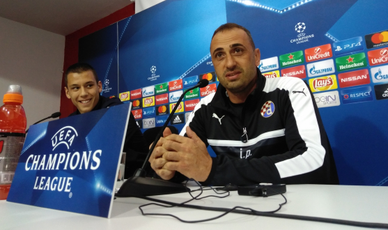 Petev y Benkovic en sala de prensa