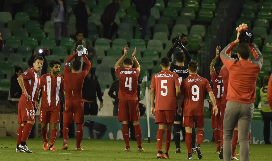 Celebración del triunfo del Sevilla ante el Betis en el derbi de Copa