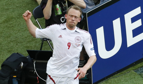 Krohn-Dehli en un partido con la selección de Dinamarca