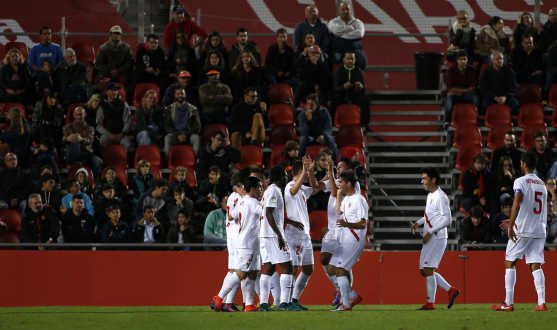 Los jugadores del Sevilla Atlético celebran un gol 