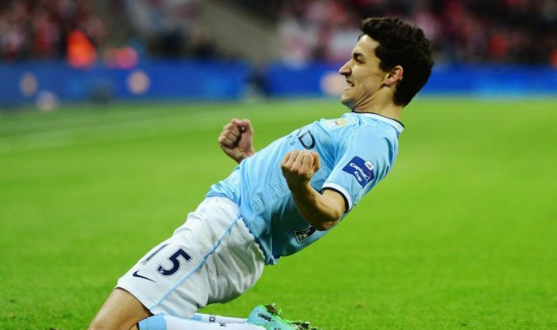 Jesús Navas celebra un gol con el Manchester City