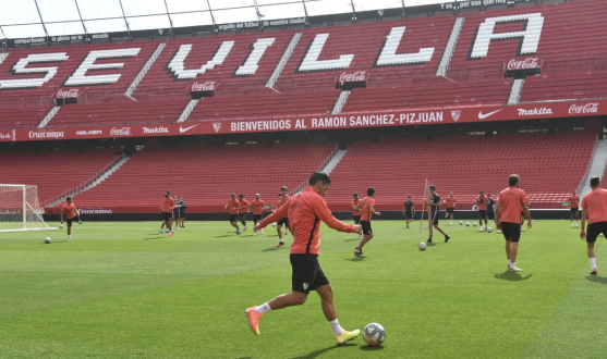 Entrenamiento del Sevilla FC en el Sánchez-Pizjuán el 10 de junio