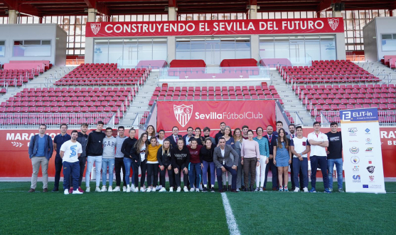 Los participantes en el Proyecto Elit-In, en la ciudad deportiva