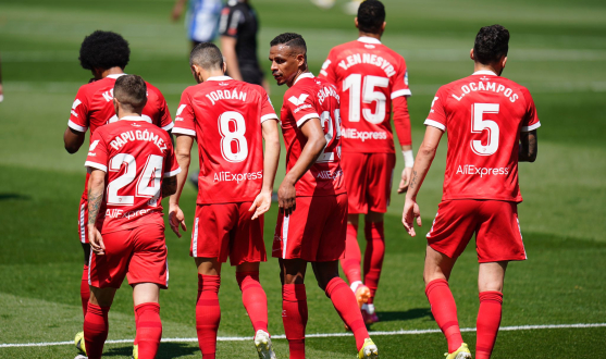 El Sevilla FC celebra uno de los goles en Anoeta