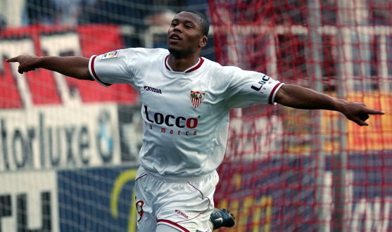 Baptista celebra uno de los goles como sevillista Julio Baptista, Sevilla FC
