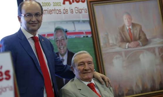 José Castro junto a Roberto Alés el día de su homenaje