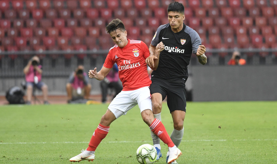 Correa playing in a friendly against Benfica