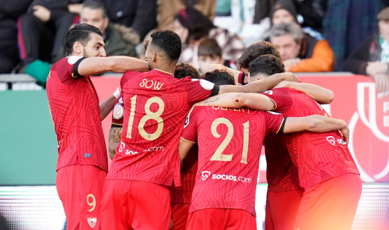 Juanlu celebra su primer gol como sevillista en Ferrol