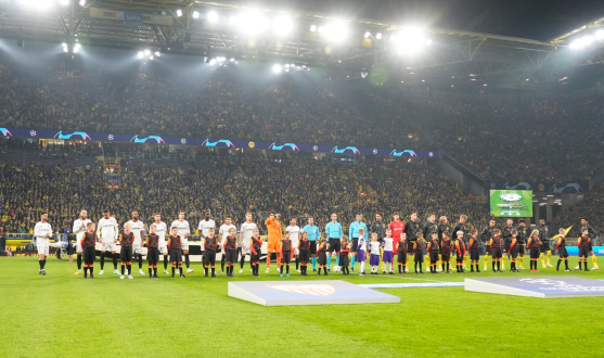 Dortmund y Sevilla salen al terreno de juego