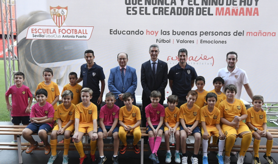 Inauguración de la Escuela de Football SFC Antonio Puerta