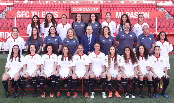 Imagen conmemorativa del Sevilla FC Femenino por su ascenso a la Liga Iberdrola