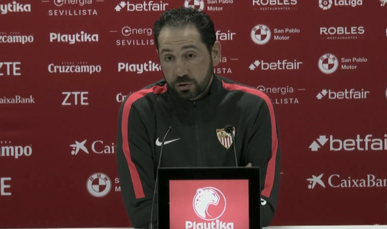 Pablo Machín del Sevilla FC en la rueda de prensa