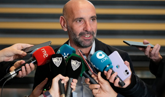 Monchi appears in front of the press