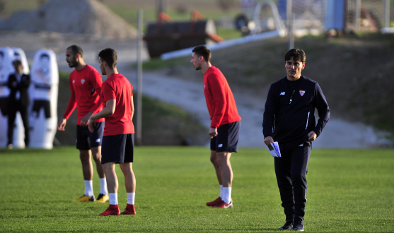 Montella dirige su primer entrenamiento con el Sevilla fc