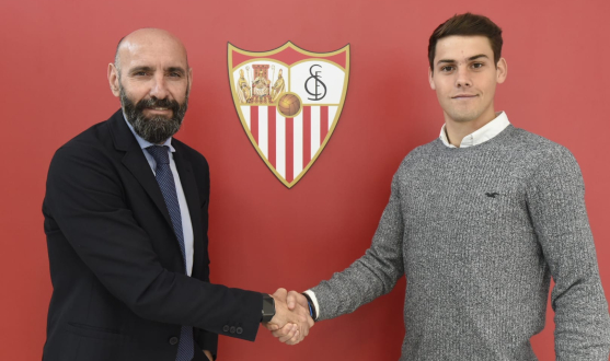 Javi Díaz signs a contract extension with Sevilla FC