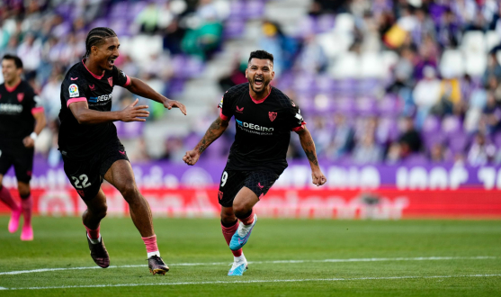 Tecatito celebra su gol ante el Real Valladolid