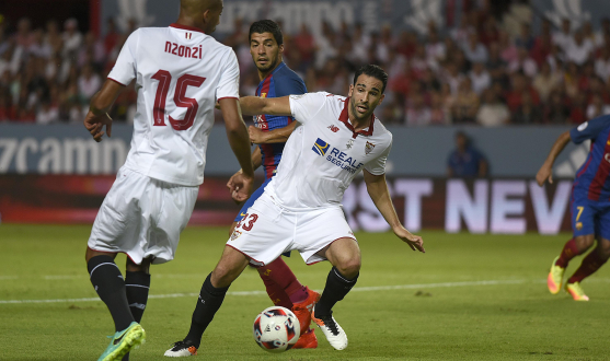 Rami. futbolista del Sevilla FC, mejora de sus molestias