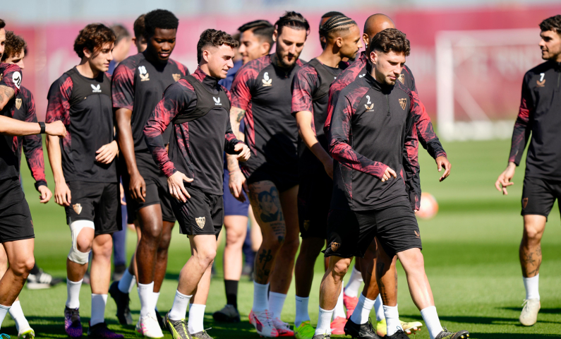 Sevilla FC entrenamiento previa Osasuna