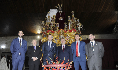 Ofrenda floral a la Hermandad de Jesús Cautivo y Rescatado del Polígono San Pablo
