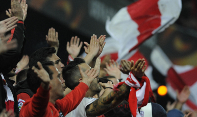 Aficionados del Sevilla FC en el Sánchez-Pizjuán