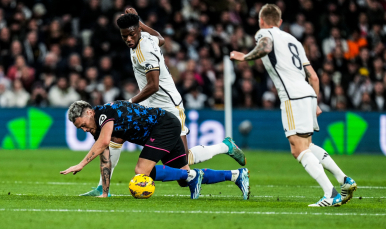 Lucas Ocampos contra el Real Madrid