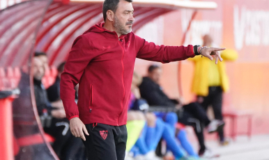 Imagen de Jesús Galván ante el Águilas FC