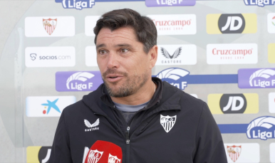 Cristian Toro atiende a los medios en la ciudad deportiva