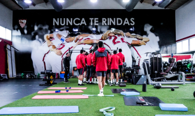 El Sevilla FC se ejercitó este sábado en el gimnasio