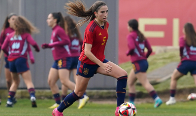 Julia Torres, en una imagen con la selección española