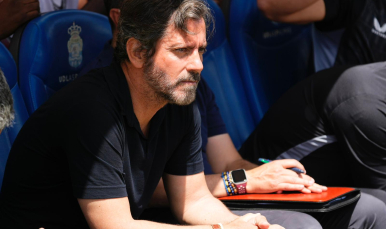 Quique, en el banquillo del Estadio de Gran Canaria