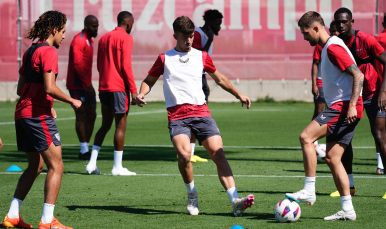 Entrenamiento del Sevilla FC en la ciudad deportiva