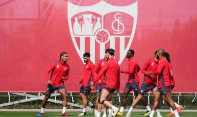 Entrenamiento del Sevilla FC en la ciudad deportiva