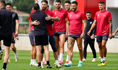 Entrenamiento del Sevilla FC en la ciudad deportiva