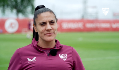 Martín-Prieto atiende a los medios oficiales en la ciudad deportiva