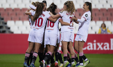 Las sevillistas celebran uno de los goles del encuentro de la primera vuelta